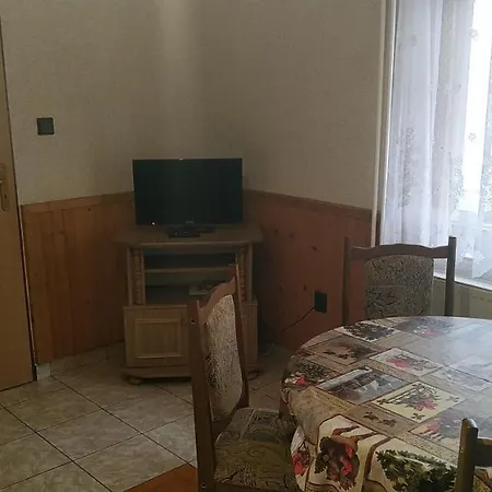 Dovolenkovy Dom ツベレツ